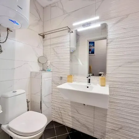 Blumar 1 In Super Center בורגאס